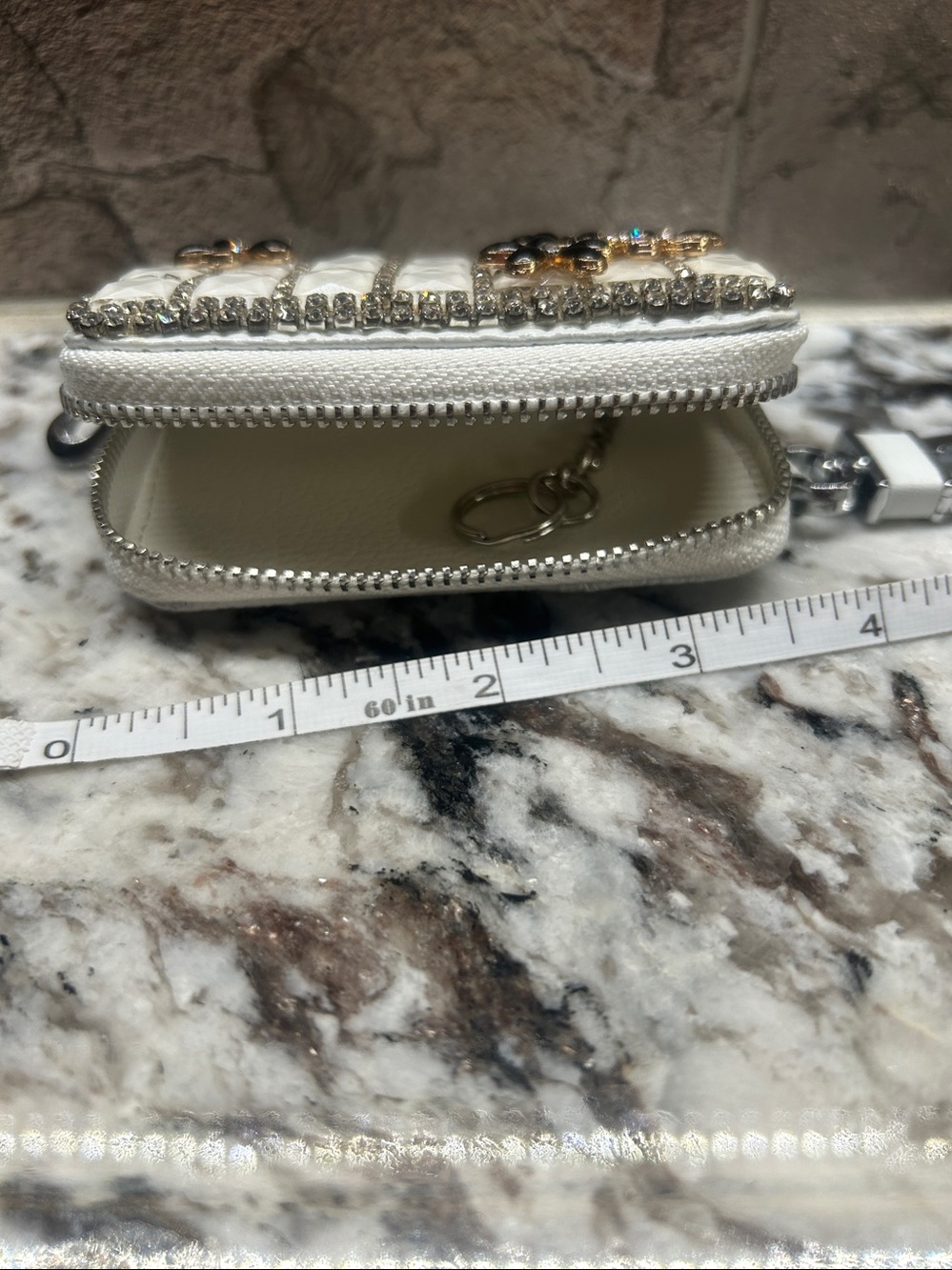 Embellished White Floral Key & Card Holder - Picture 3 of 4